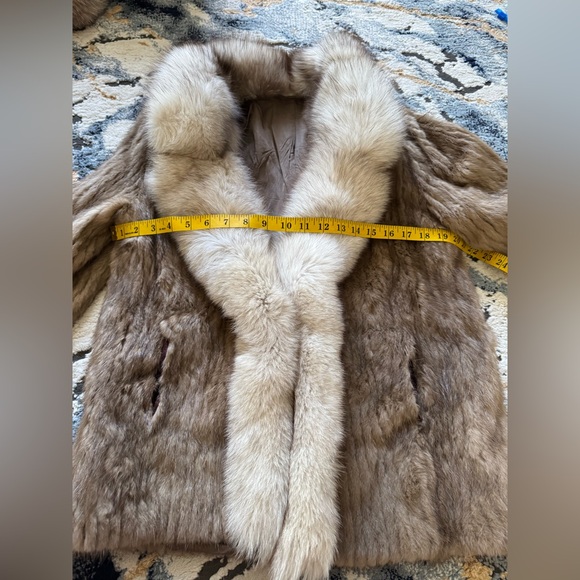 Brown stripped mink fur jacket coat with blue Fox trim - Picture 11 of 16
